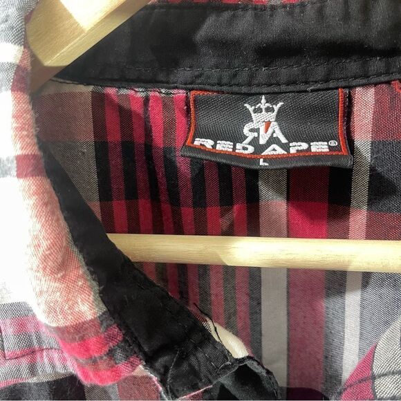 Men’s Red Ape plaid button down short sleeves shirt - Picture 3 of 6